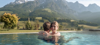Vacances d'été romantiques: Moments à deux dans une atmosphère idyllique